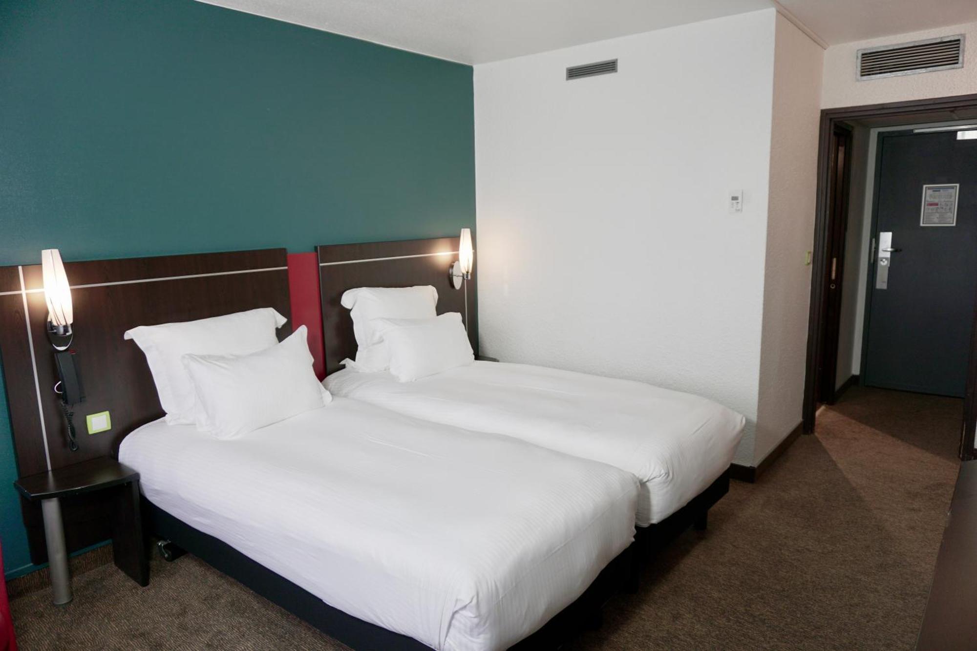 Standard Twin Room,1333552661:JPEG